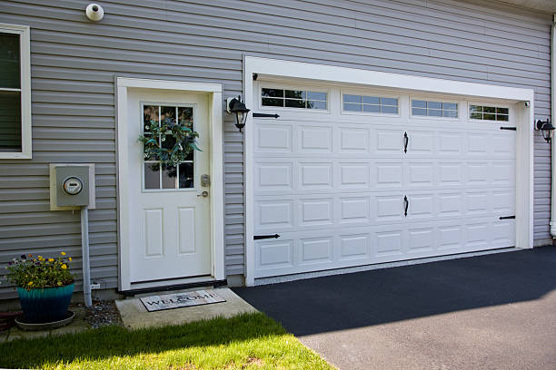 24/7 Emergency Garage Door Panel Replacement experts in Long Valley, NJ